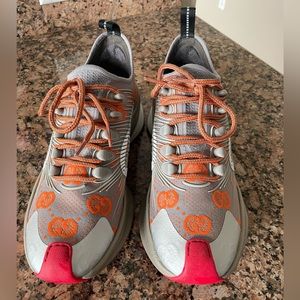 Women’s Gucci Run Sneaker size 36.5